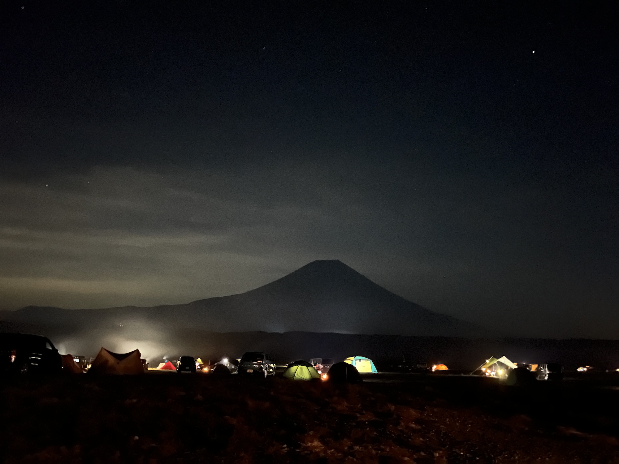 夜の富士山の写真